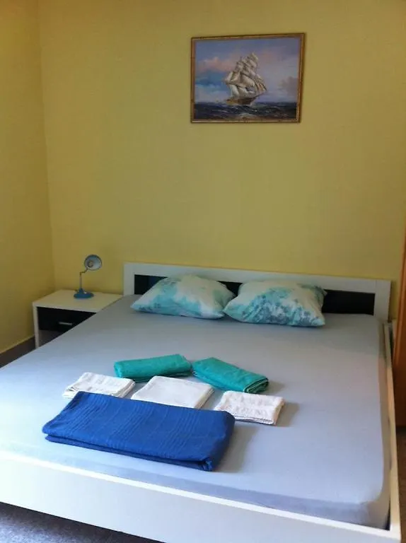 Triglav Studio Apartments Punat Croatia