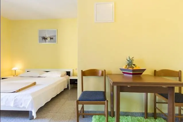 Triglav Studio Apartments Punat